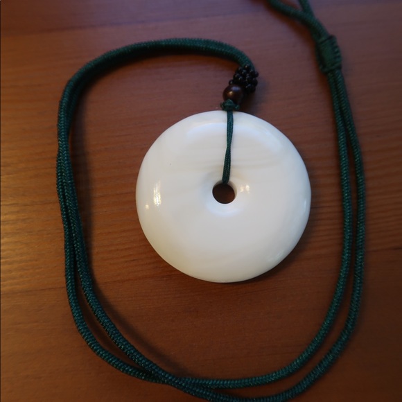 Necklace-faux white jade - Picture 8 of 8